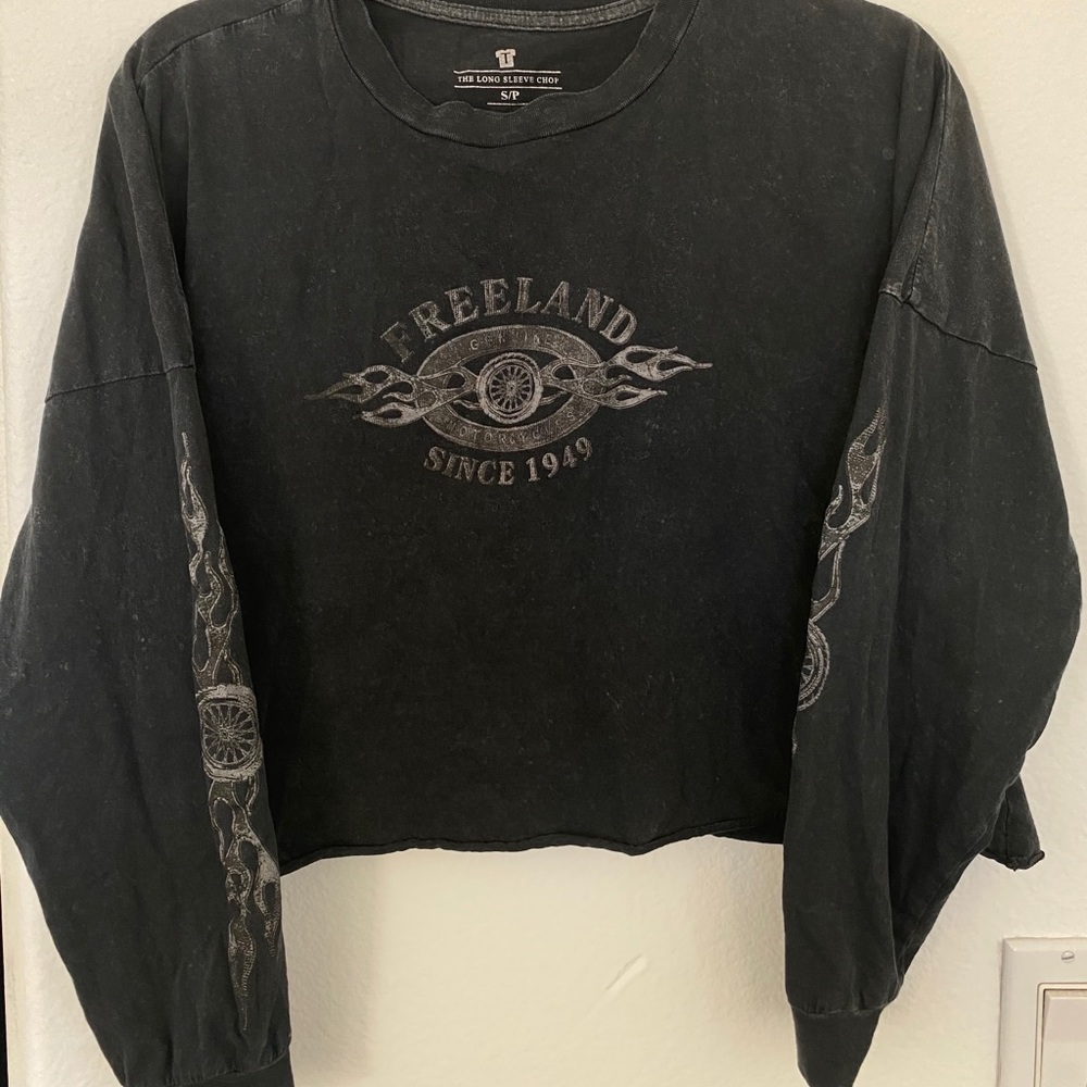 Cotton On graphic long sleeve